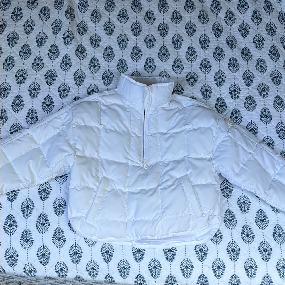 Gilly Hicks Cropped White Puffer Jacket